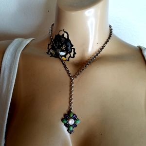 Silver flower teardrop necklace earing set